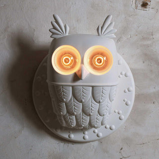 Karman Ti Vedo wall lamp in the shape of an owl with bright eyes Buy now on Shopdecor