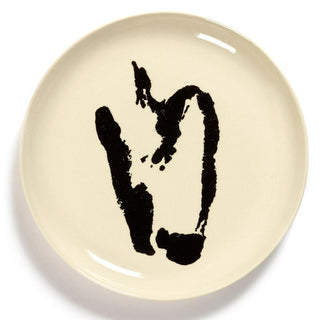 Serax Feast dinner plate diam. 22.5 cm. white - pepper black Buy now on Shopdecor