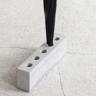 Serax Windy umbrella stand in concrete Buy now on Shopdecor
